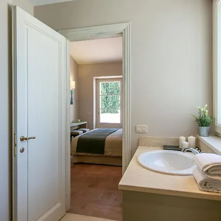 Ferienhaus Fuer 10 Personen In Pietraia Di Cortona, Trasimenischer See Cortone