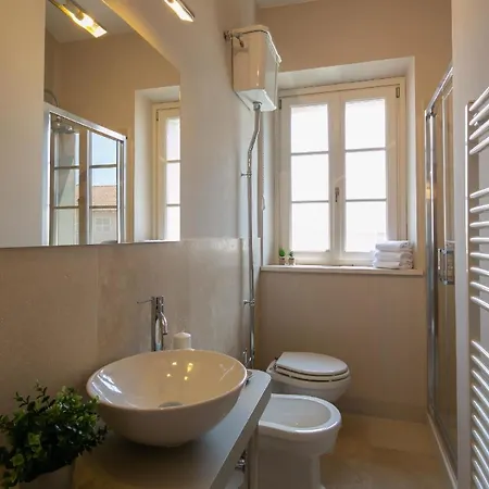 Ferienhaus Fuer 10 Personen In Pietraia Di Cortona, Trasimenischer See Holiday home