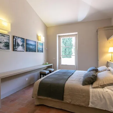 Ferienhaus Fuer 10 Personen In Pietraia Di Cortona, Trasimenischer See Holiday home Cortona