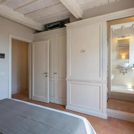 Ferienhaus Fuer 10 Personen In Pietraia Di Cortona, Trasimenischer See